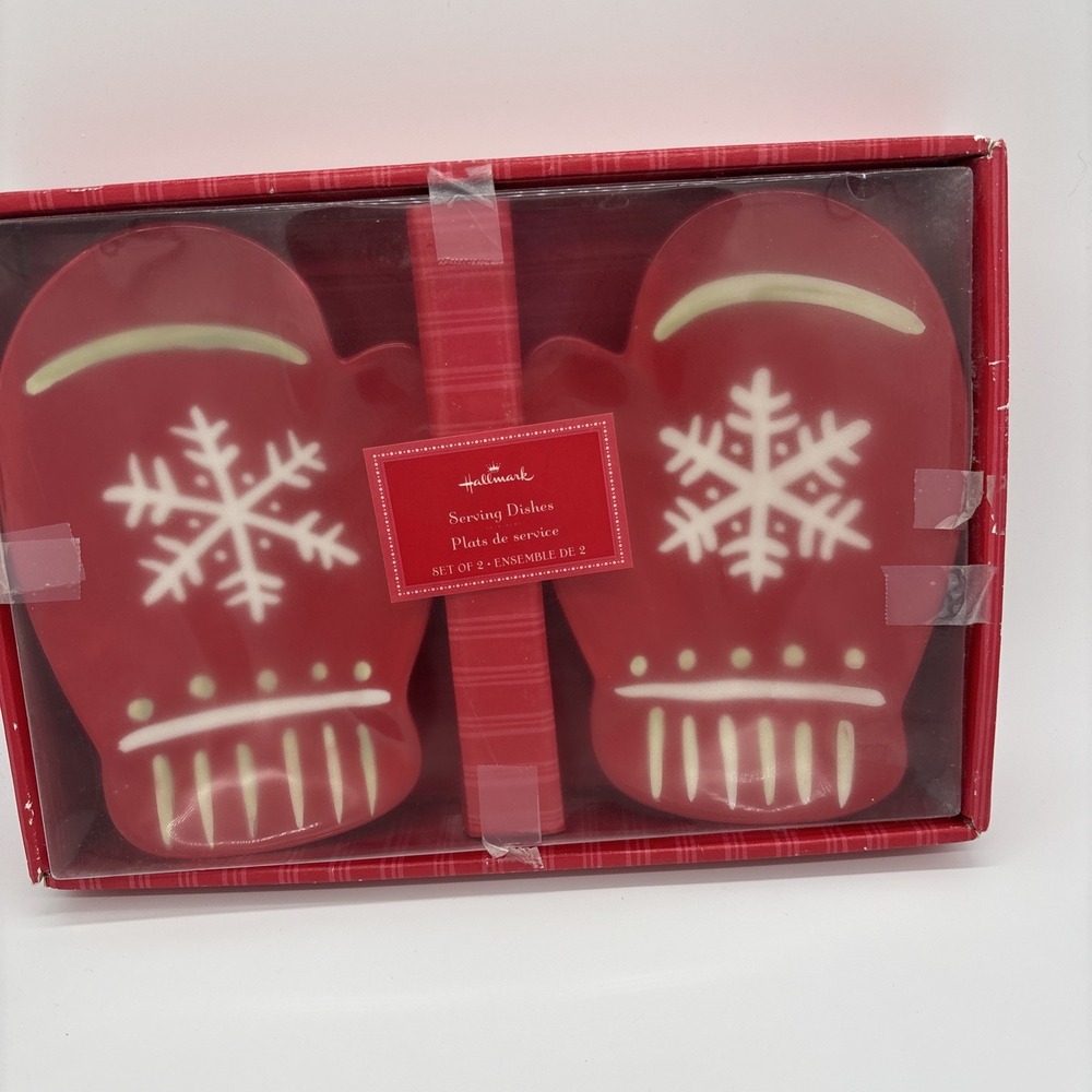 Hallmark Red Mittens Serving Dishes ‎ 8 1/4" x 6" Set Of 2 NIB